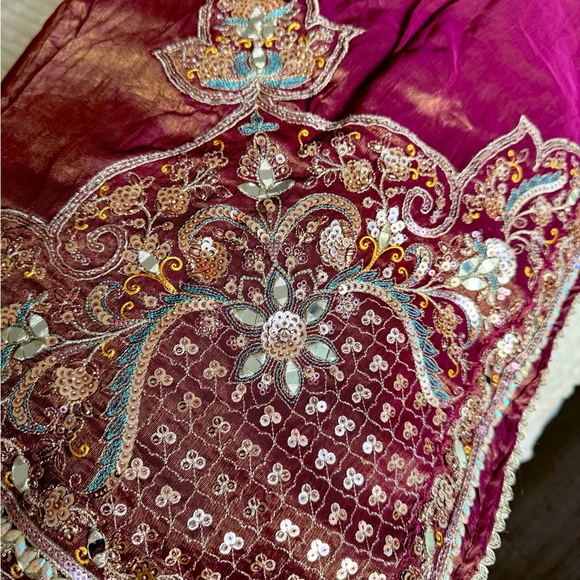 Lashkaraa Magenta Embroidered Lehenga Set – XXS (32) – NEW With Tags - Picture 7 of 7